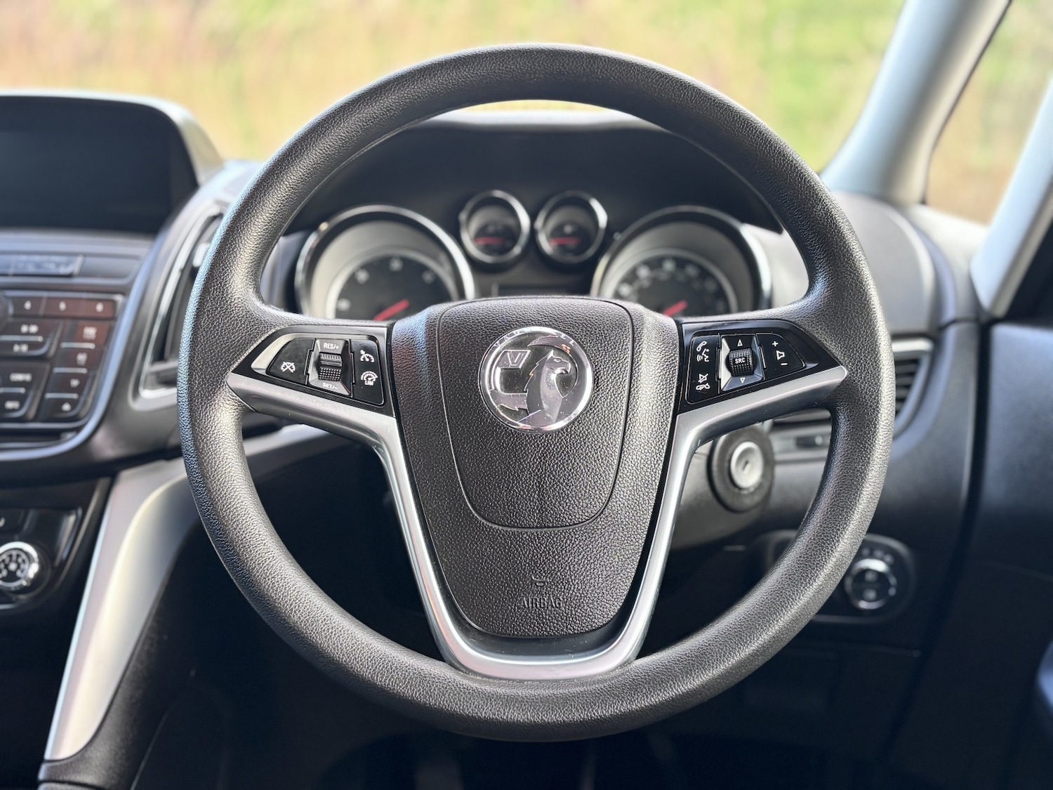 Used Vauxhall Zafira 2015 for sale - 77258572: Photo 33