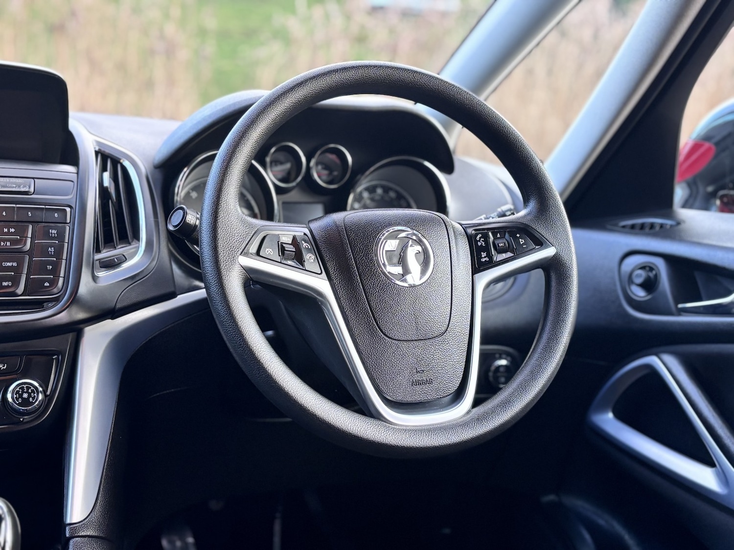 Used Vauxhall Zafira 2015 for sale - 77258572: Photo 37