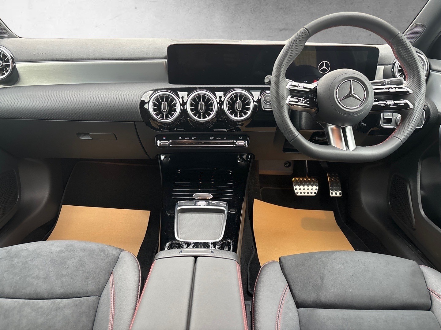 Used Mercedes-Benz A-Class 2025 for sale - 77968660: Photo 2