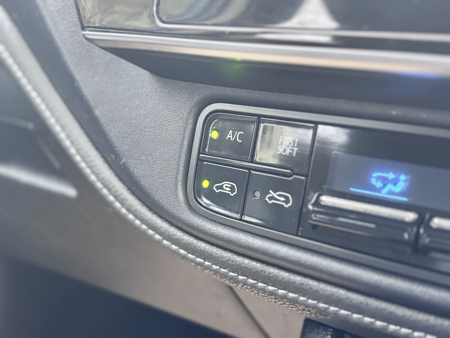 Used Toyota Auris 2015 for sale - 76904711: Photo 55