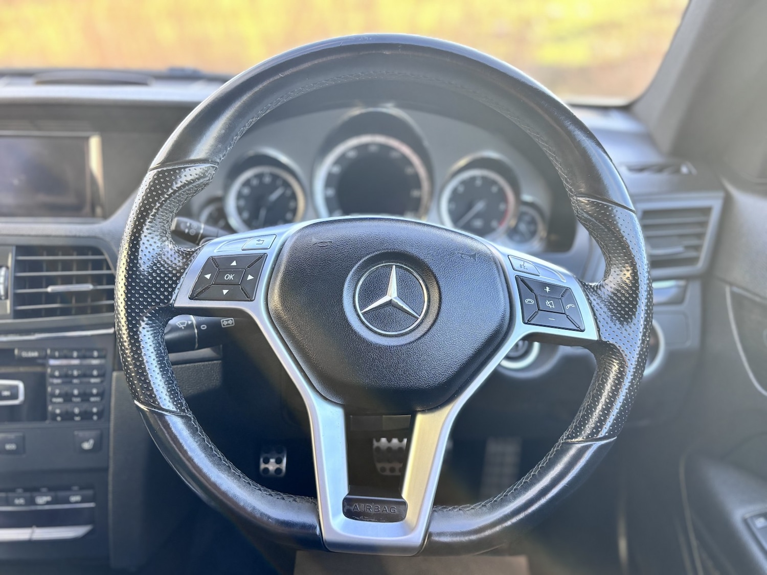 Used Mercedes-Benz E Class 2013 for sale - 76855399: Photo 41