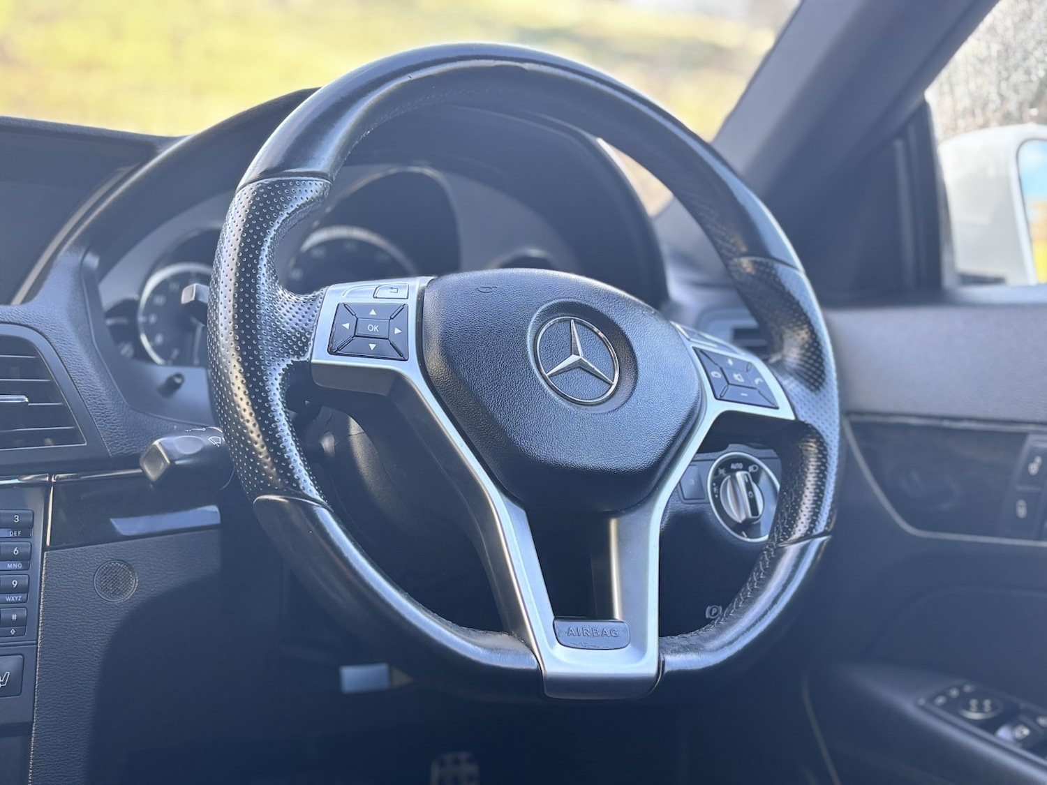 Used Mercedes-Benz E Class 2013 for sale - 76855399: Photo 44