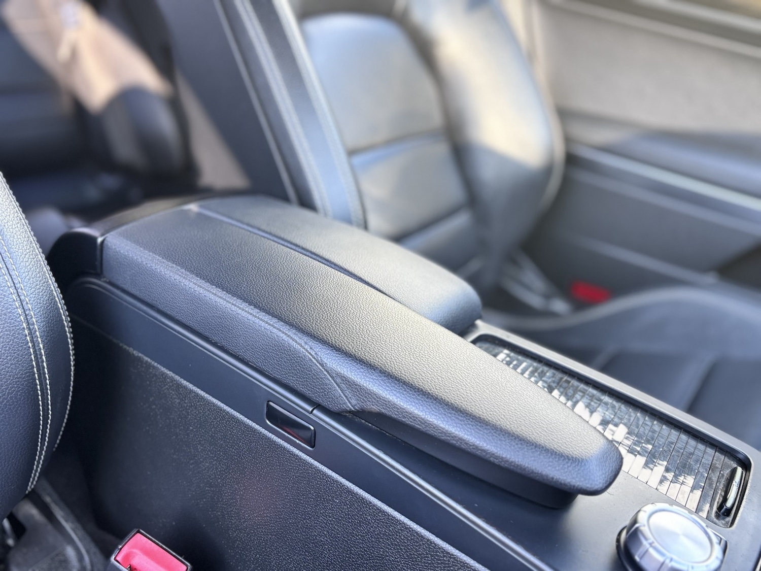 Used Mercedes-Benz E Class 2013 for sale - 76855399: Photo 47