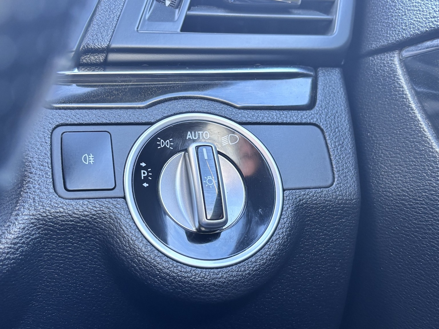 Used Mercedes-Benz E Class 2013 for sale - 76855399: Photo 50