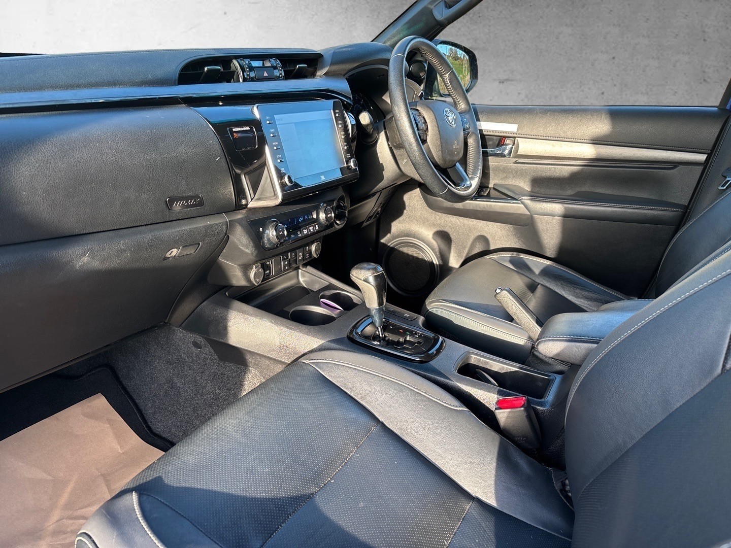 Used Toyota Hilux 2021 for sale - 76565171: Photo 12