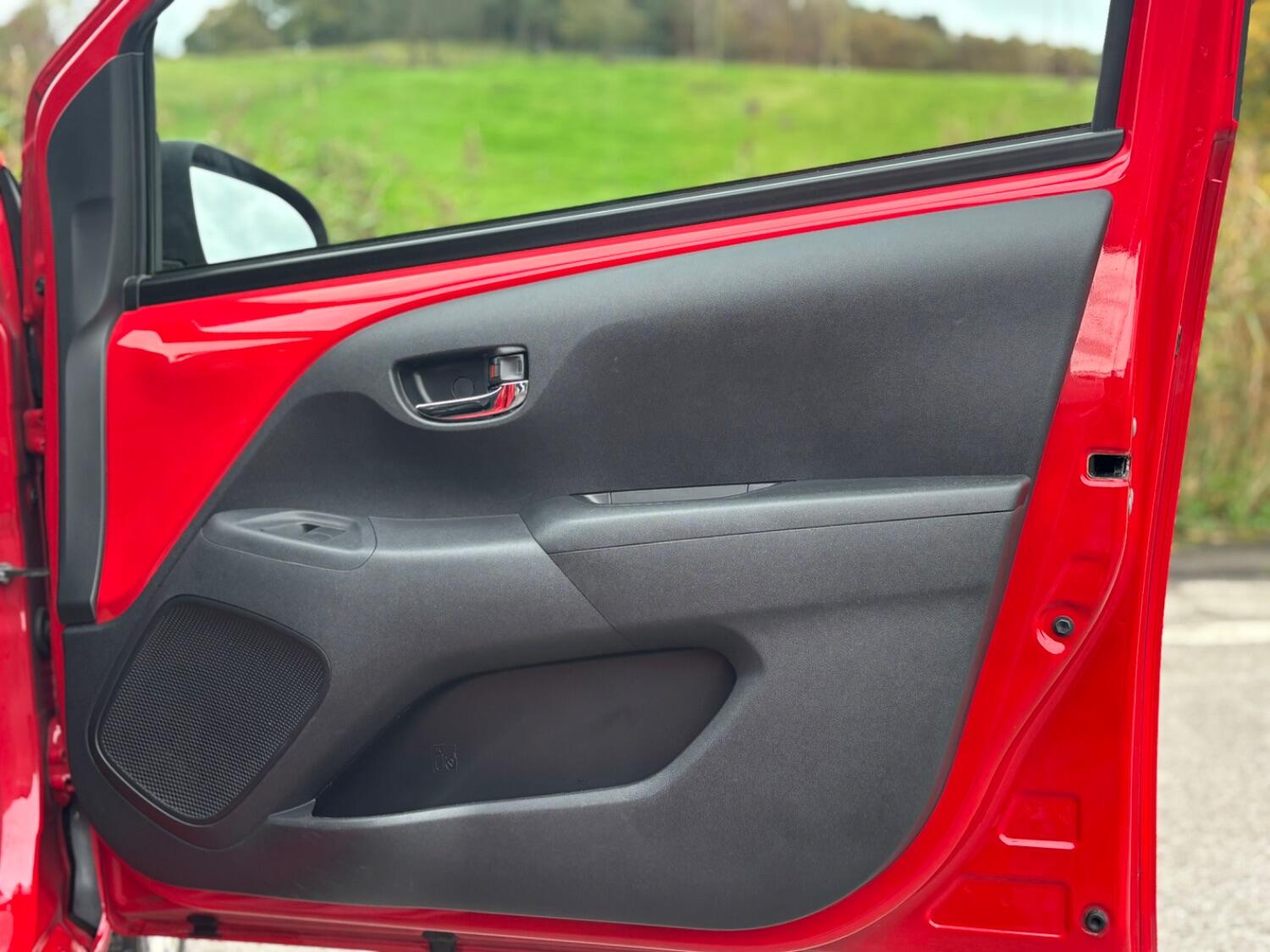 Used Toyota AYGO 2020 for sale - 76242901: Photo 28