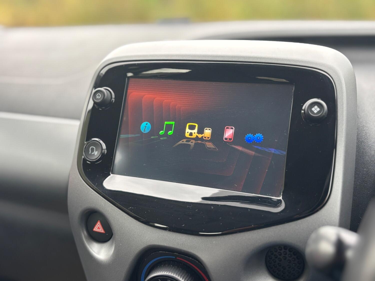 Used Toyota AYGO 2020 for sale - 76242901: Photo 41