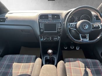Used Volkswagen Polo 2016 for sale - 79619202: Photo