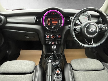 Used MINI Hatch 2017 for sale - 77220539: Photo