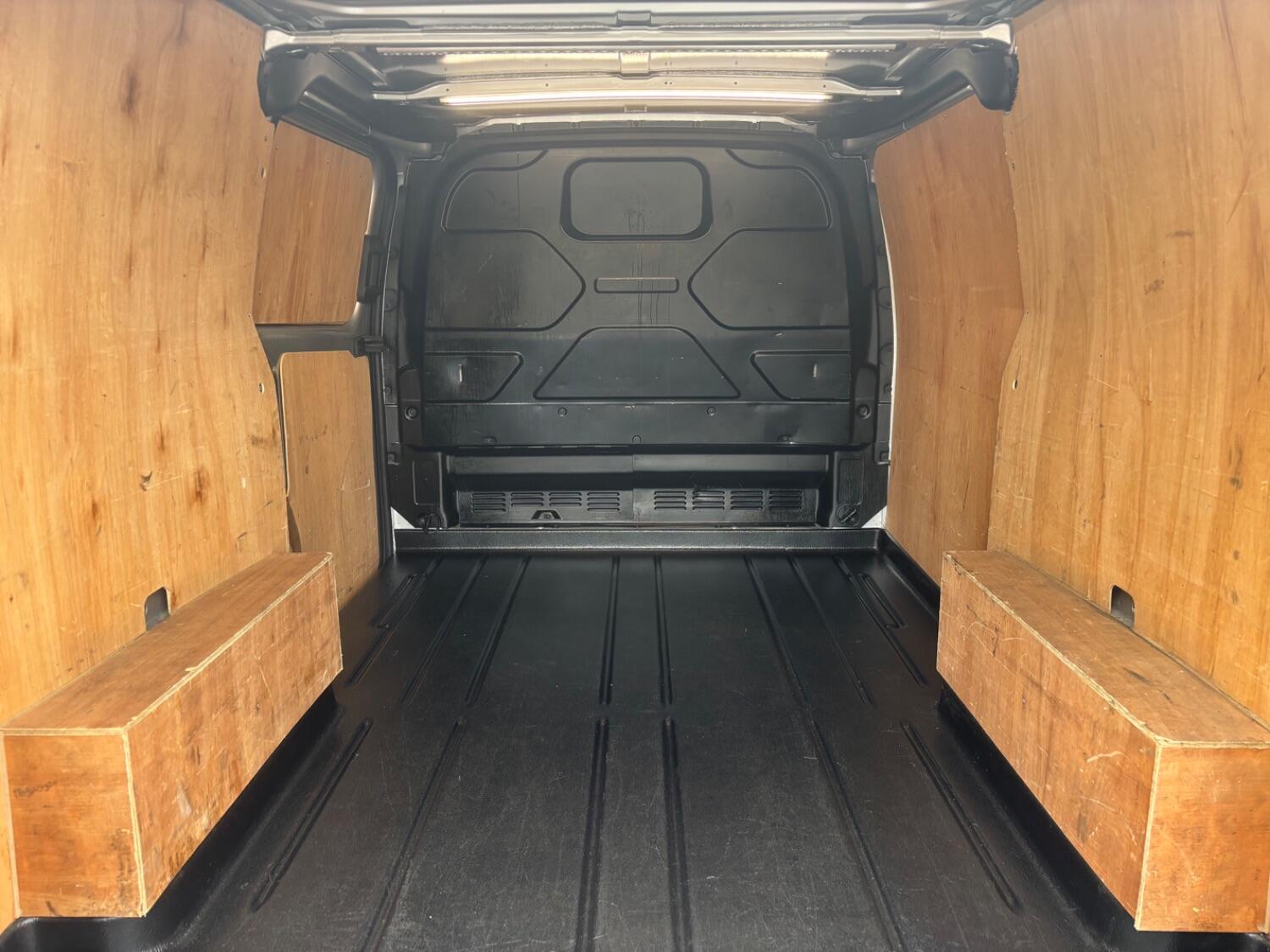 Used Ford Transit Custom 2023 for sale - 76186622: Photo 17