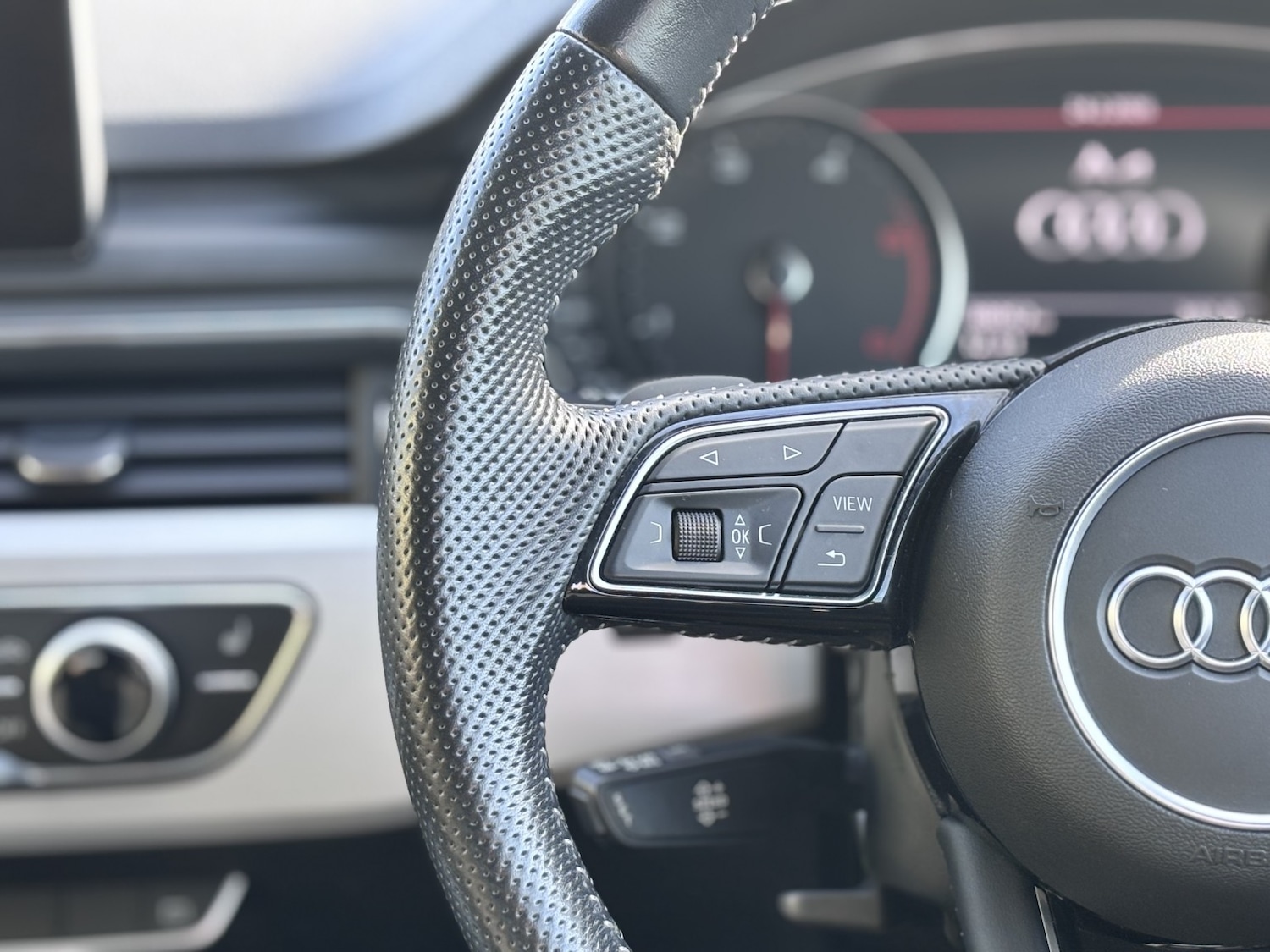 Used Audi A4 2019 for sale - 77668661: Photo 31