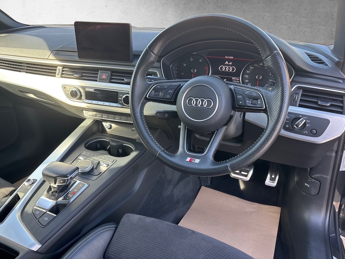 Used Audi A4 2019 for sale - 77668661: Photo 9
