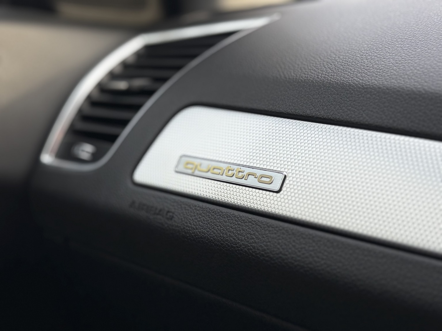 Used Audi Q5 2015 for sale - 76748245: Photo 48