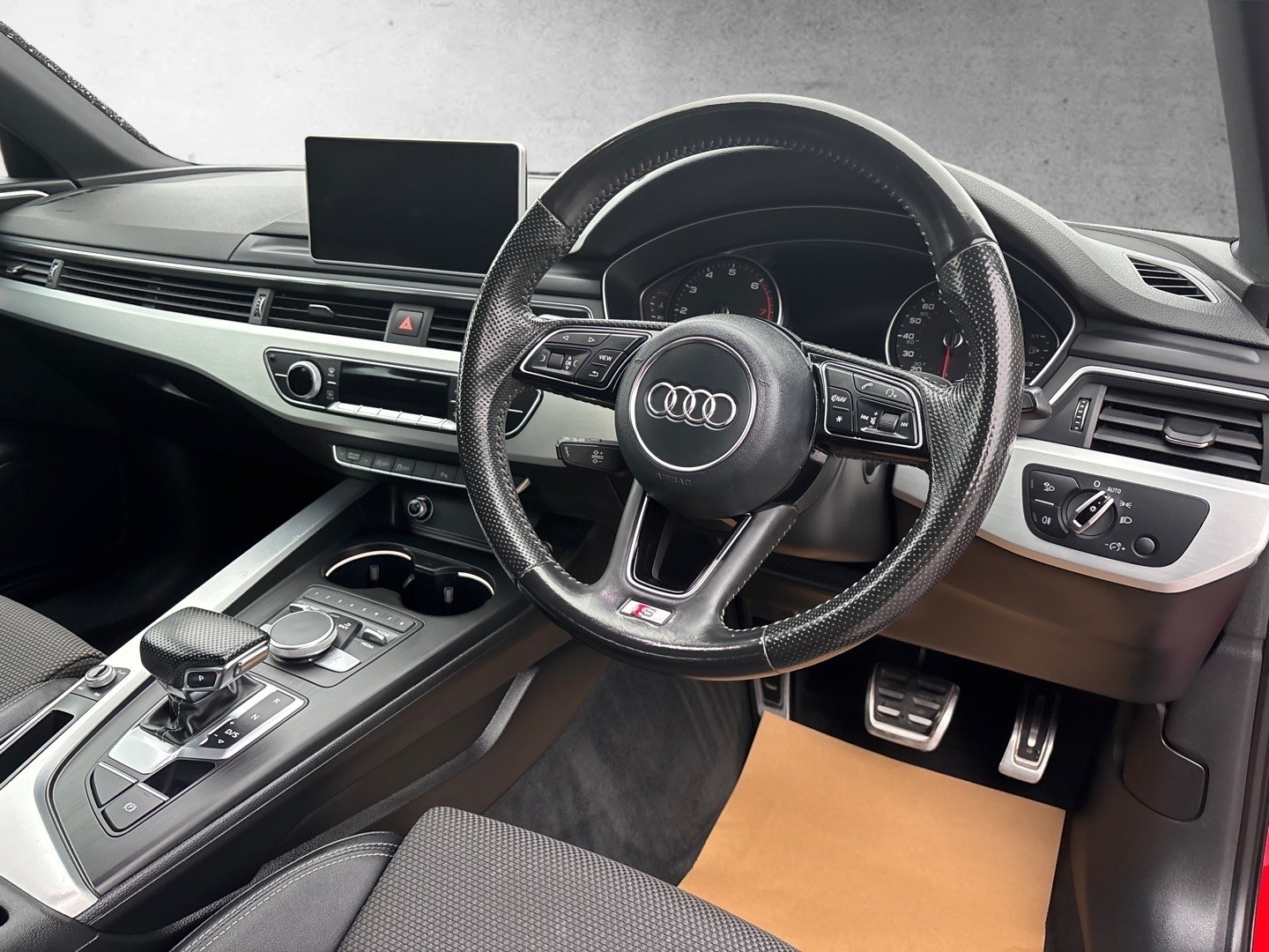 Used Audi A4 2017 for sale - 76673315: Photo 11