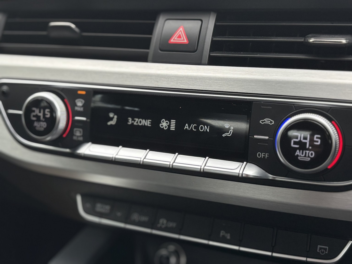 Used Audi A4 2017 for sale - 76673315: Photo 64