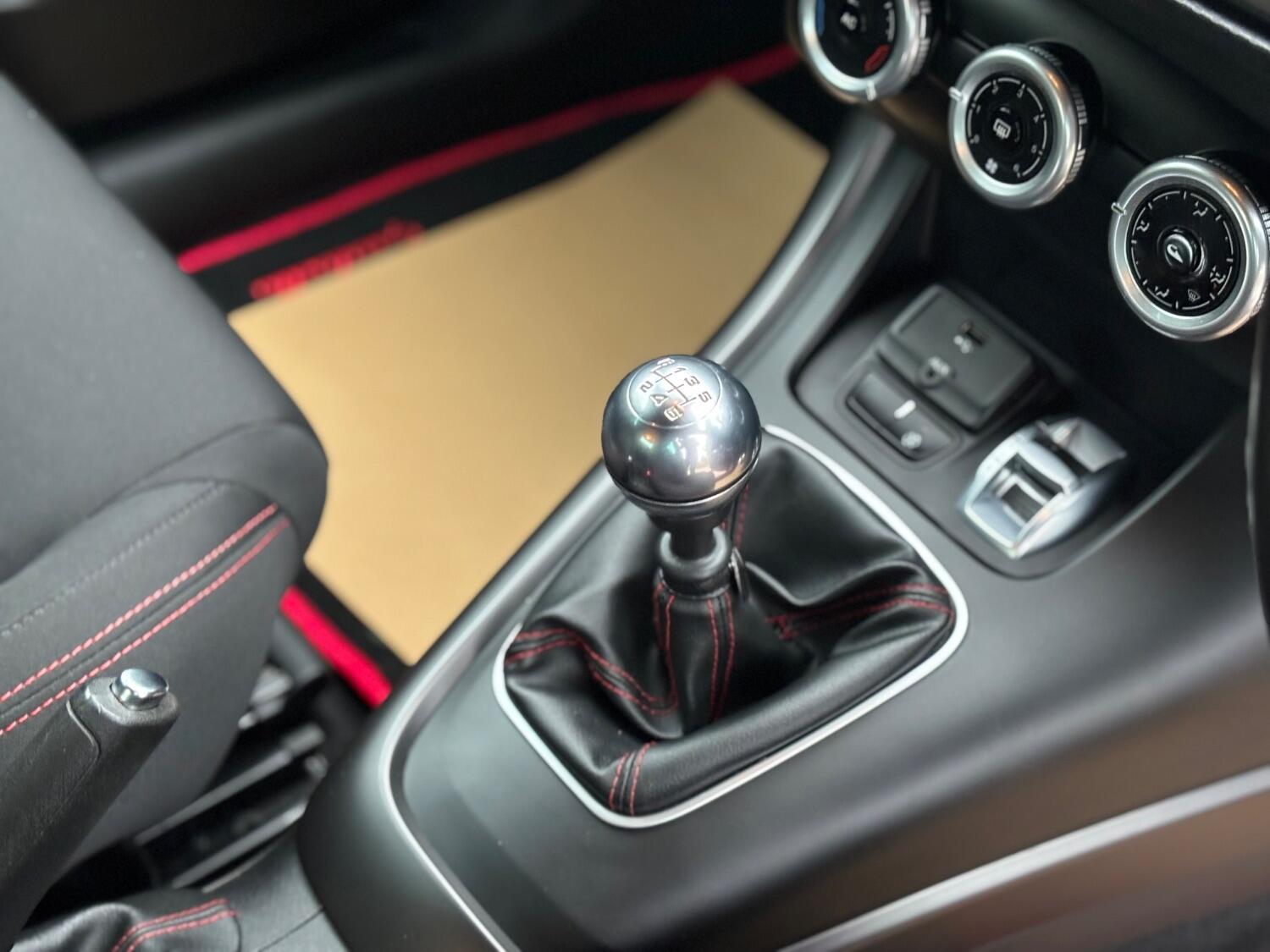 Used Alfa Romeo Giulietta 2015 for sale - 76317429: Photo 39