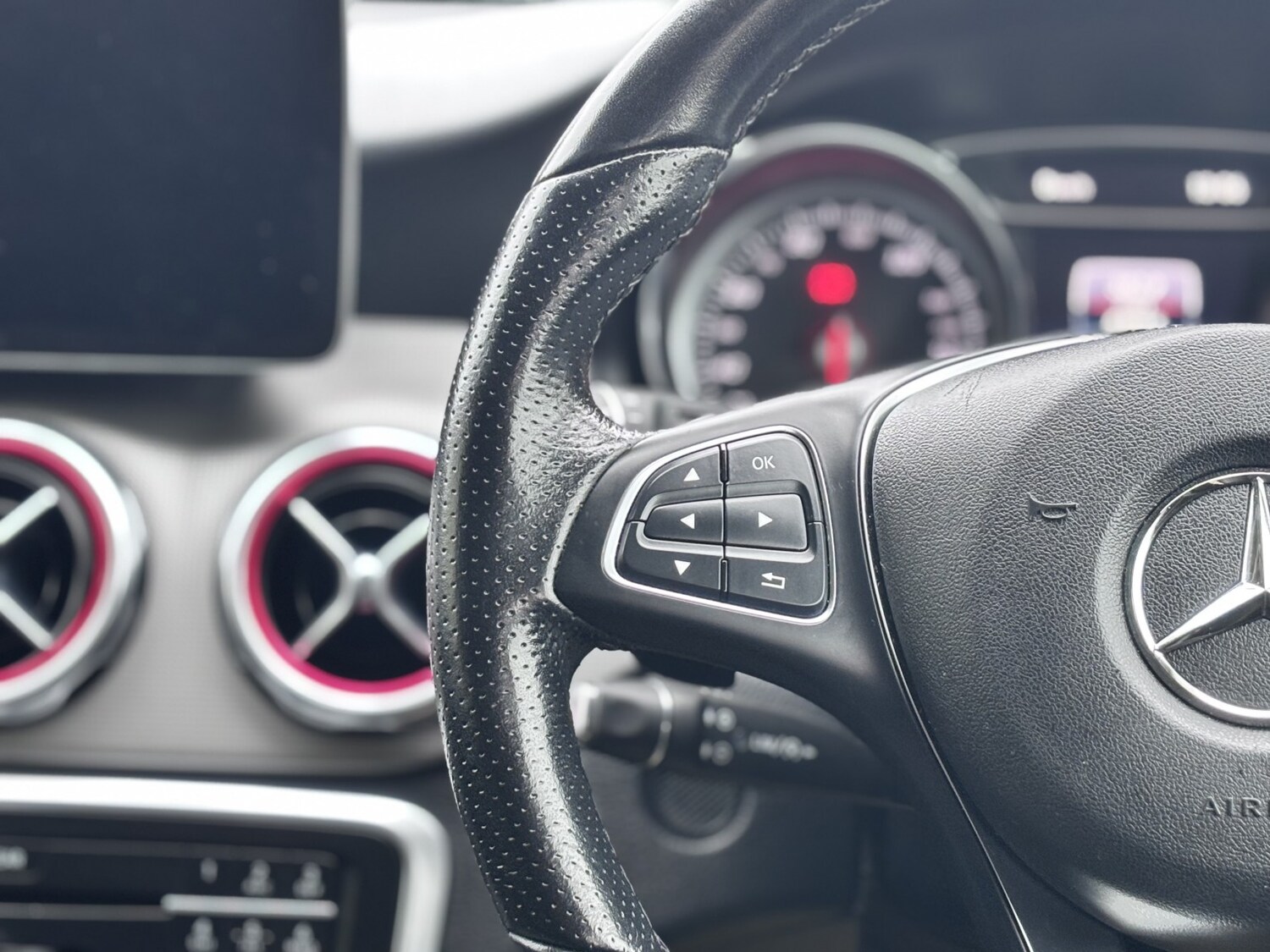 Used Mercedes-Benz GLA 2019 for sale - 77721333: Photo 39