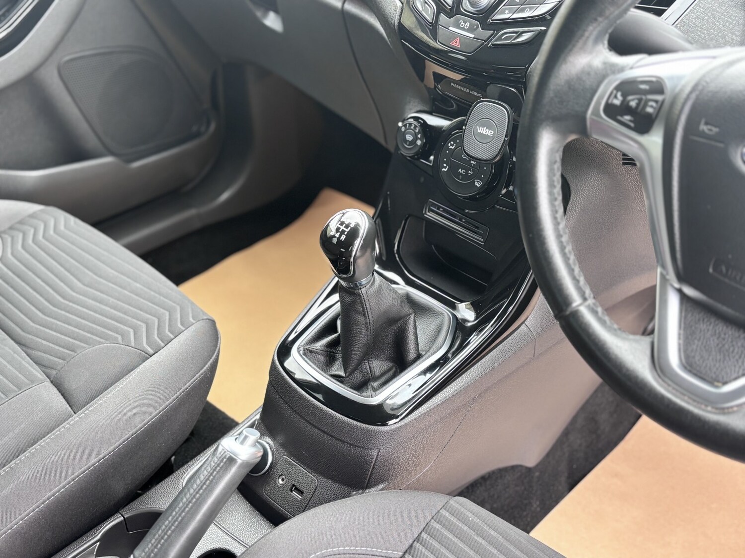 Used Ford Fiesta 2015 for sale - 77522037: Photo 33