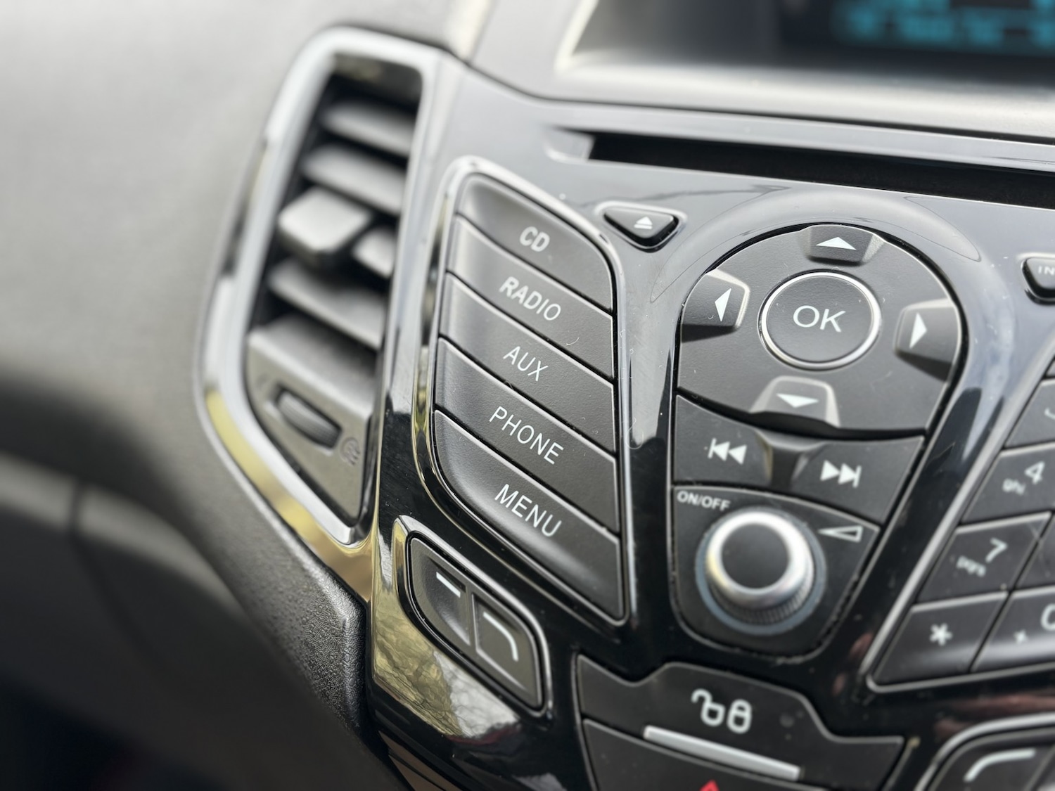 Used Ford Fiesta 2015 for sale - 76807277: Photo 49