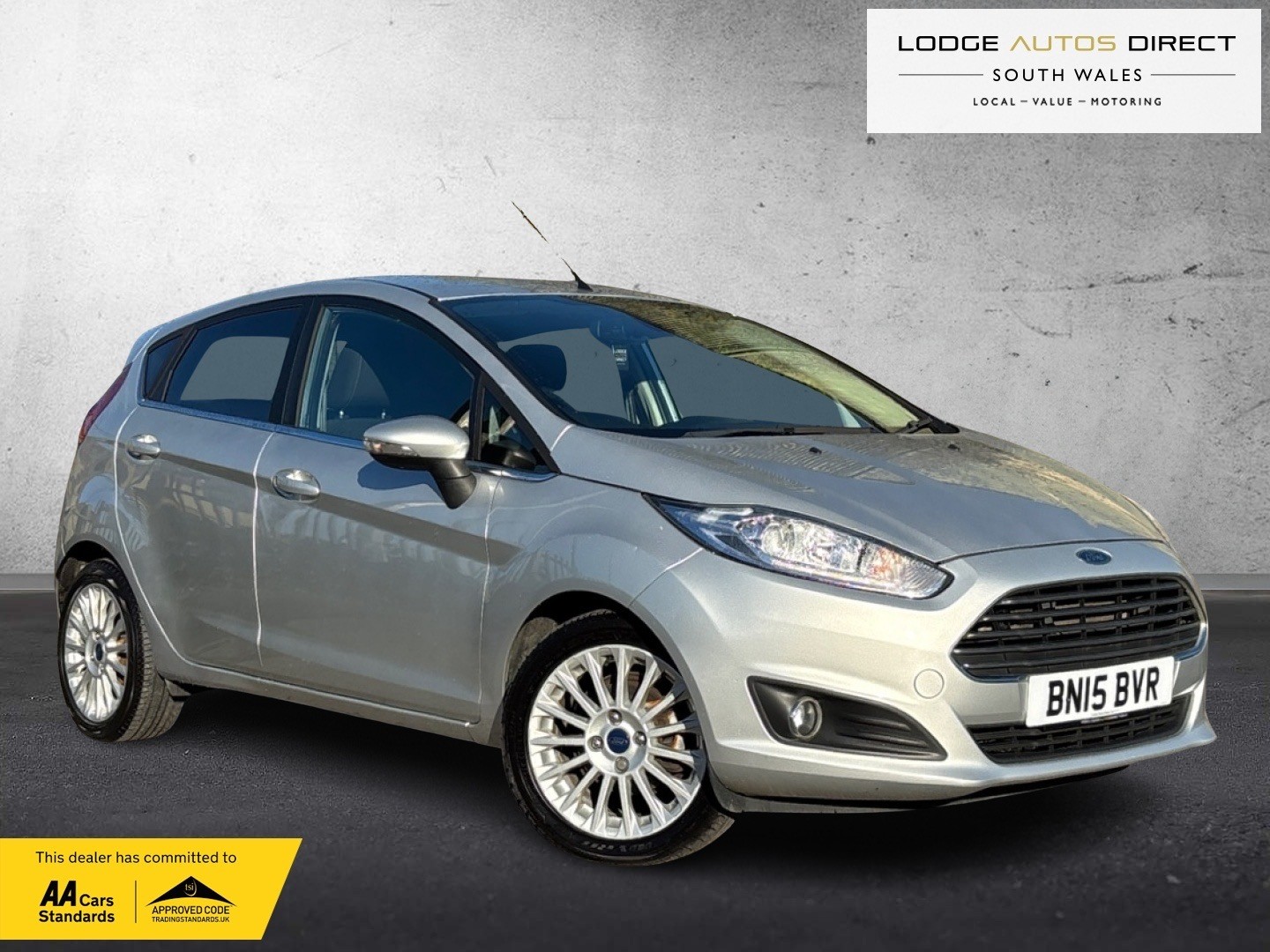 Used Ford Fiesta 2015 for sale - 76225275: Photo 1