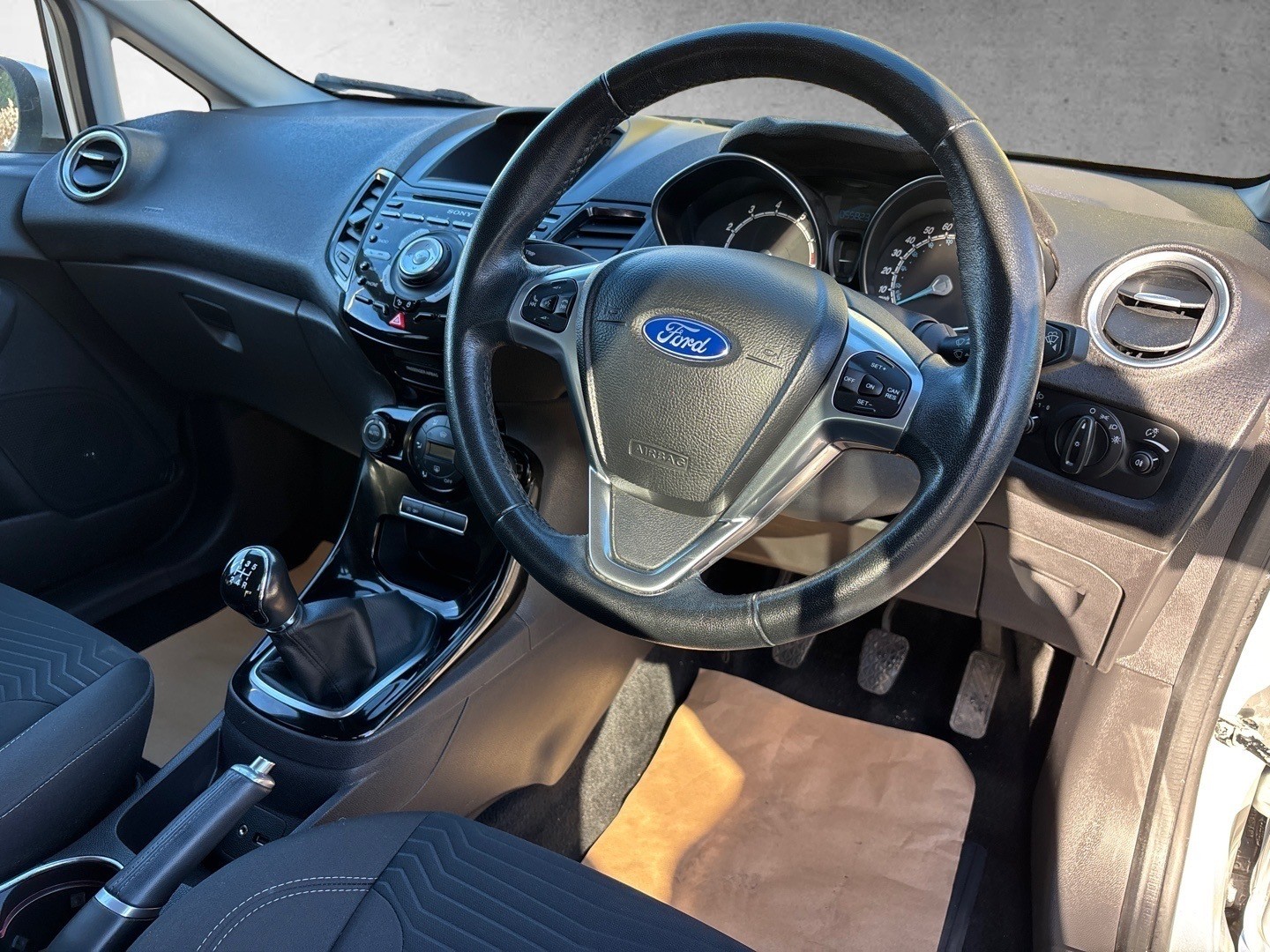 Used Ford Fiesta 2015 for sale - 76225275: Photo 12