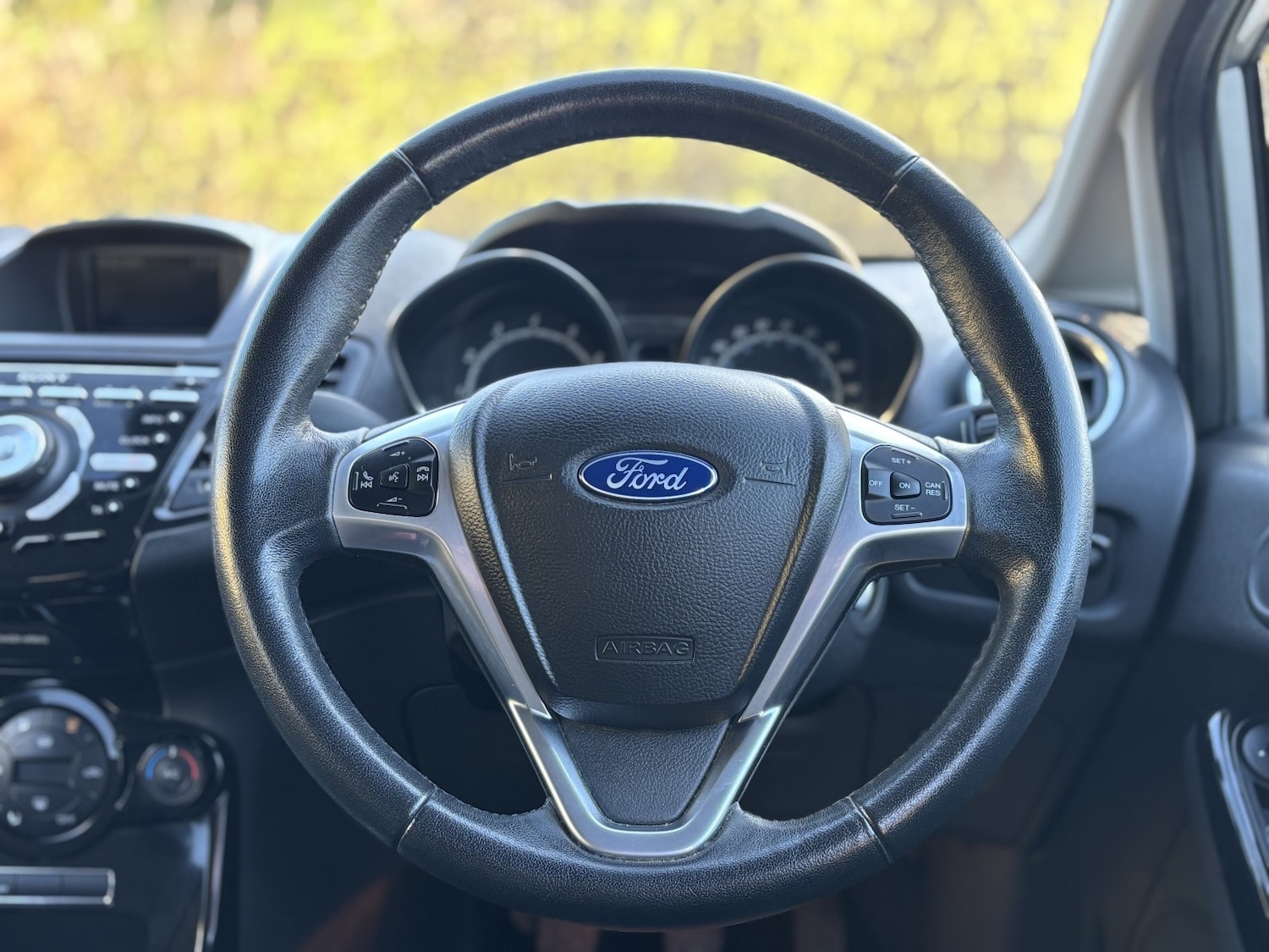 Used Ford Fiesta 2015 for sale - 76225275: Photo 36