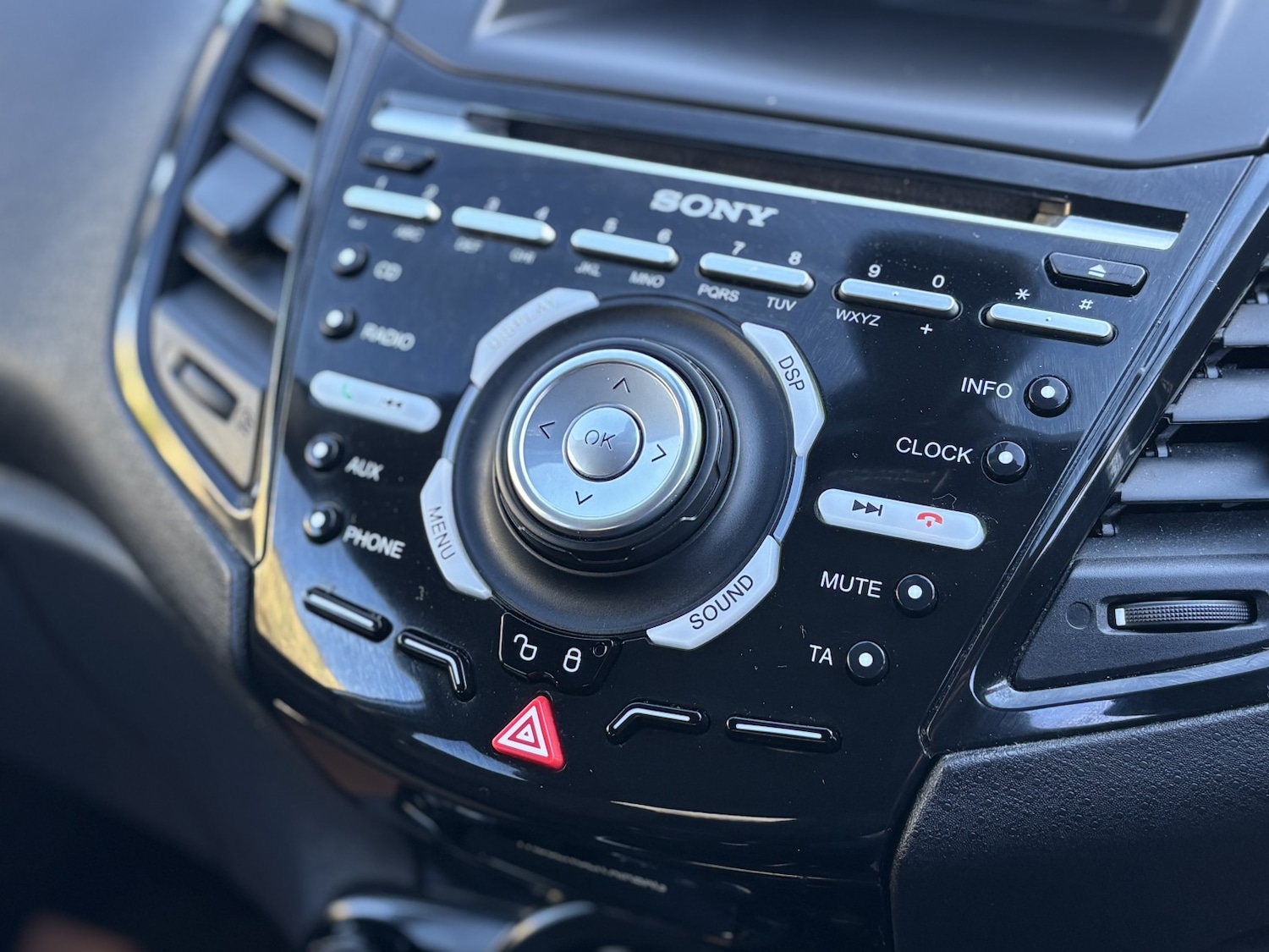 Used Ford Fiesta 2015 for sale - 76225275: Photo 47