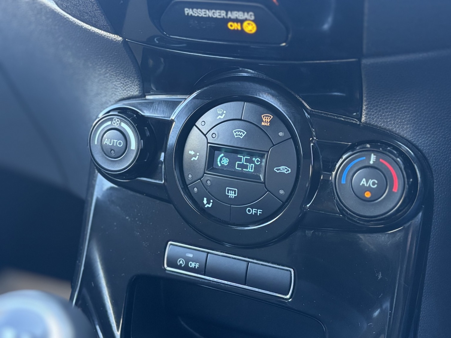 Used Ford Fiesta 2015 for sale - 76225275: Photo 48