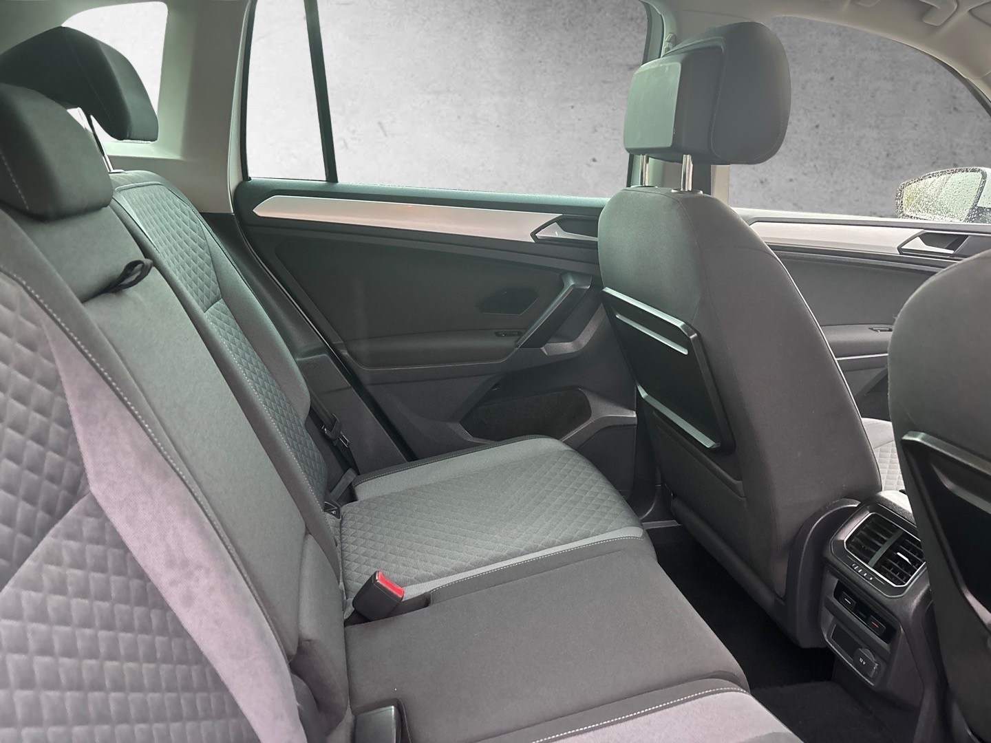 Used Volkswagen Tiguan 2017 for sale - 77474800: Photo 14