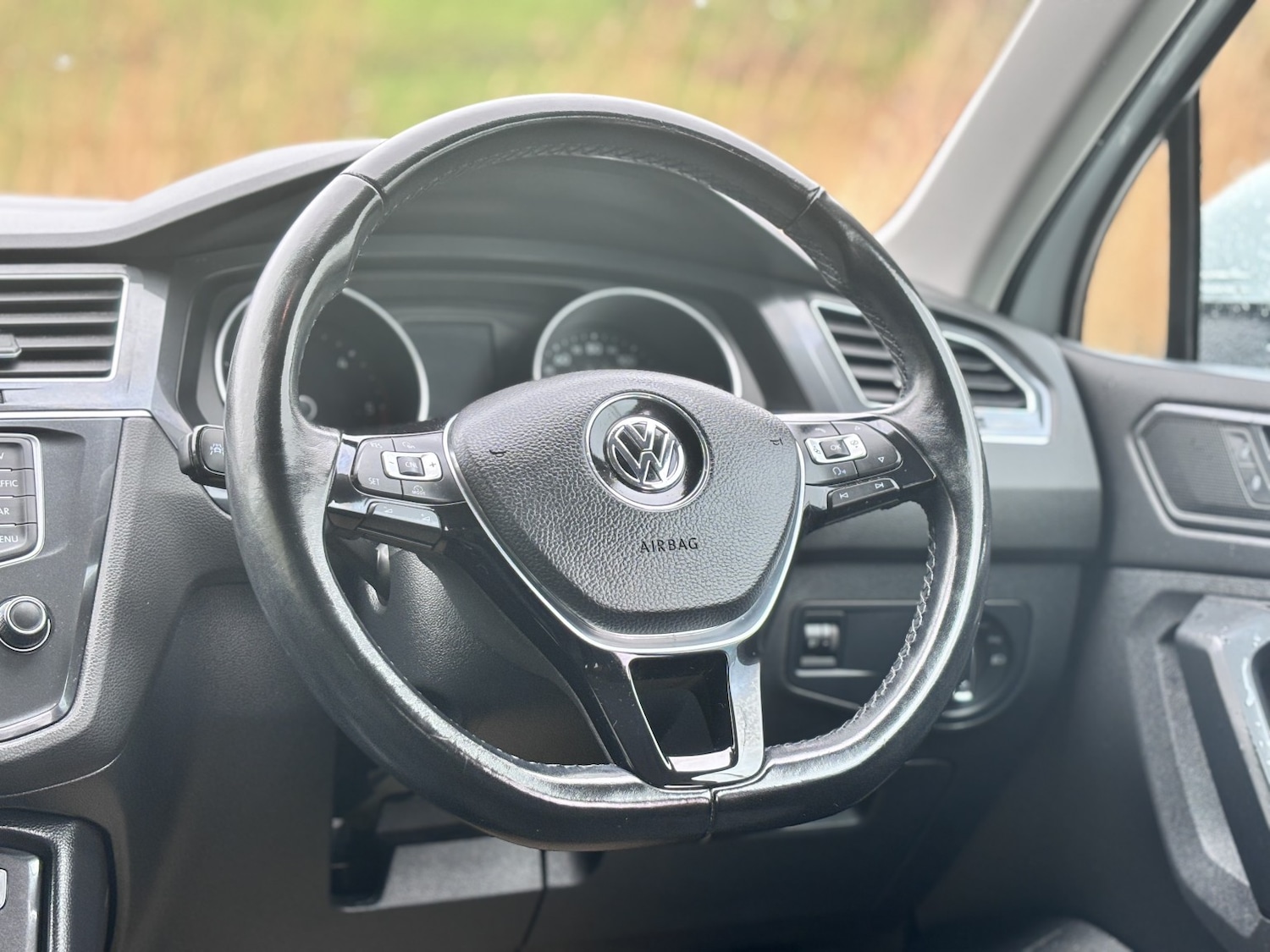 Used Volkswagen Tiguan 2017 for sale - 77474800: Photo 41