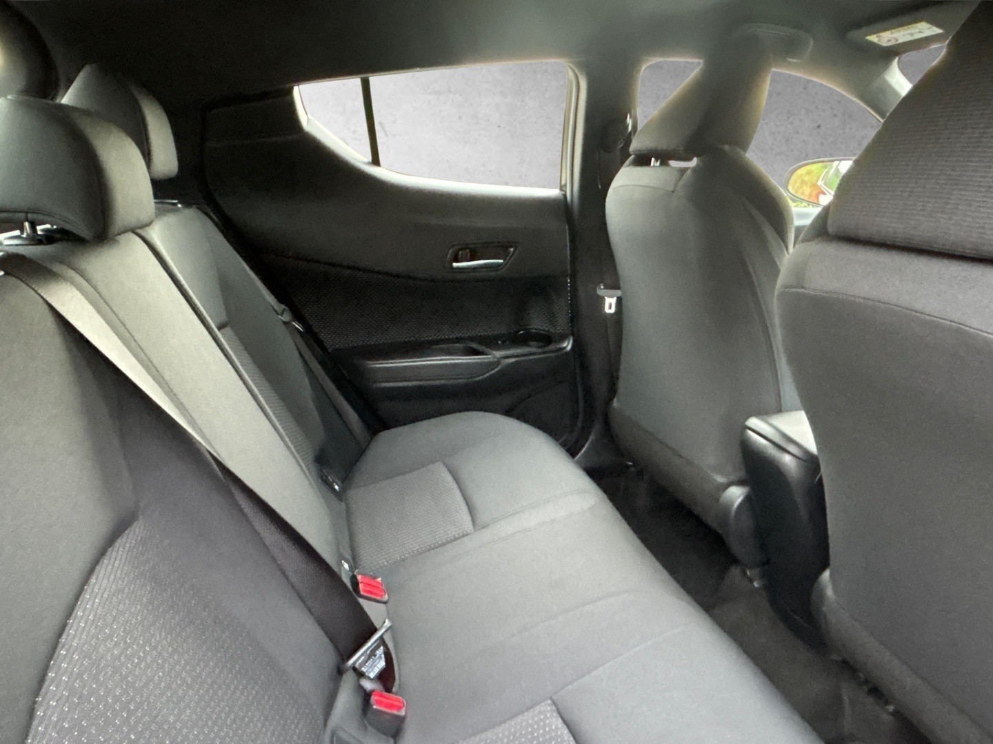 Used Toyota C-HR 2019 for sale - 76643337: Photo 14