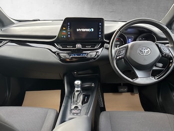 Used Toyota C-HR 2019 for sale - 76643337: Photo