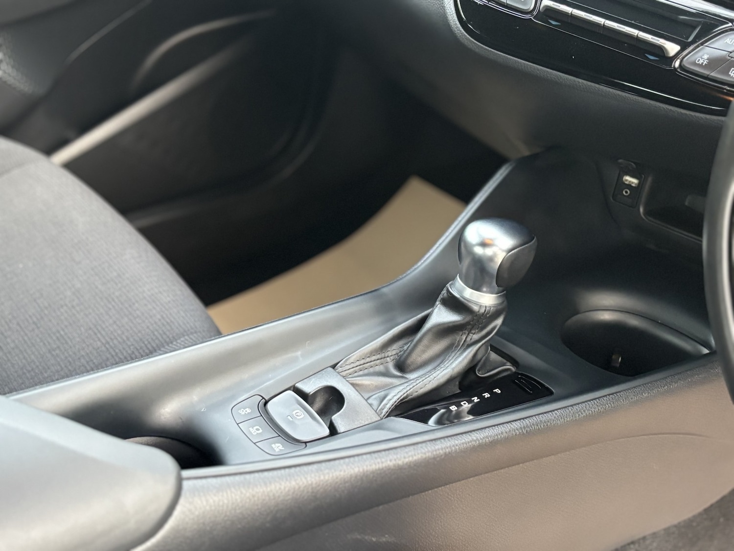 Used Toyota C-HR 2019 for sale - 76643337: Photo 33