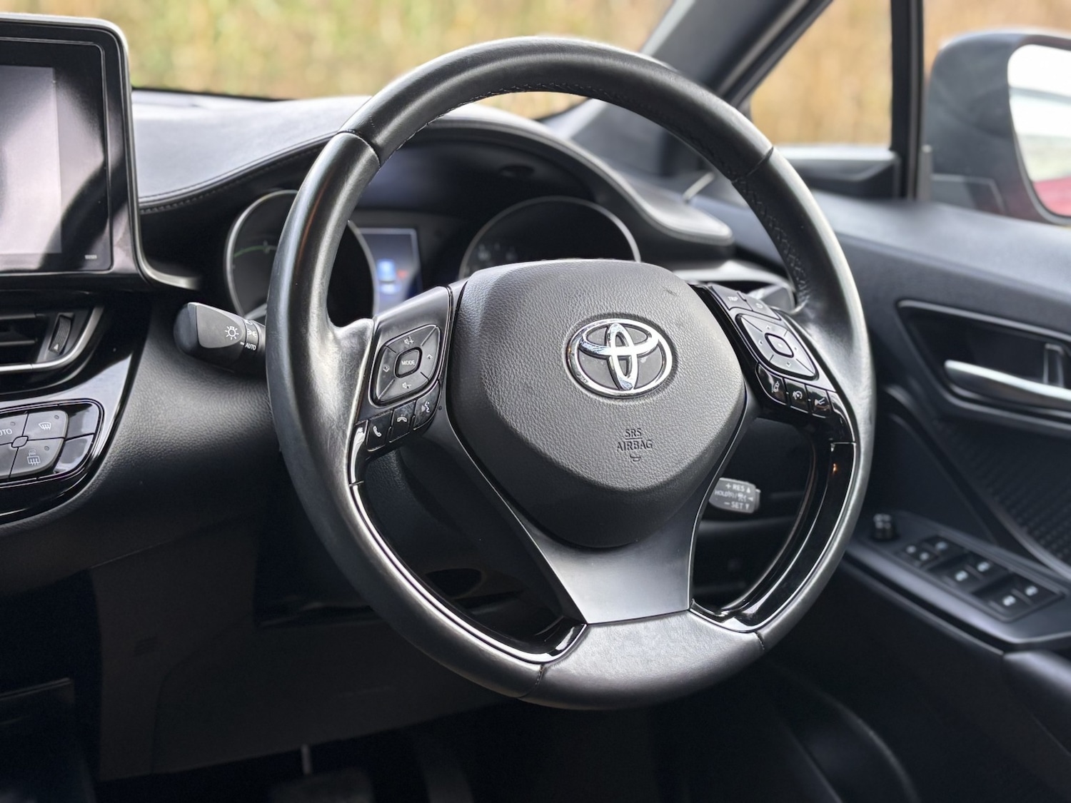 Used Toyota C-HR 2019 for sale - 76643337: Photo 41
