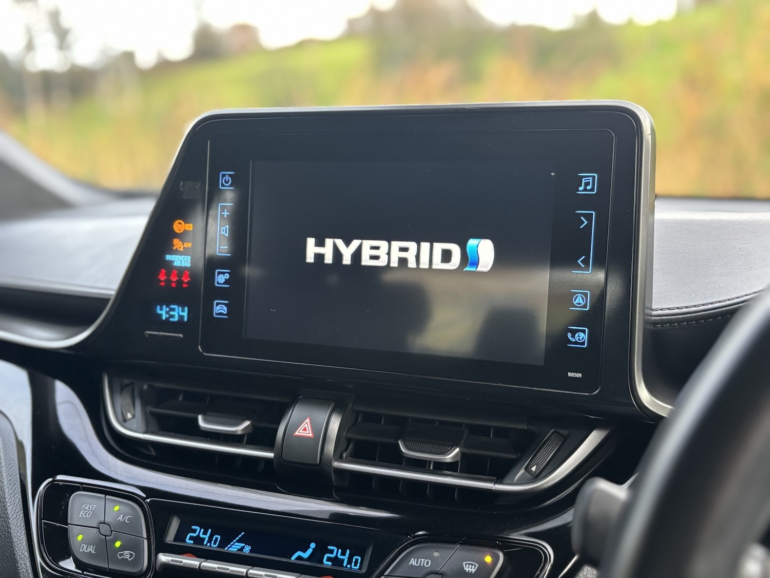 Used Toyota C-HR 2019 for sale - 76643337: Photo 43