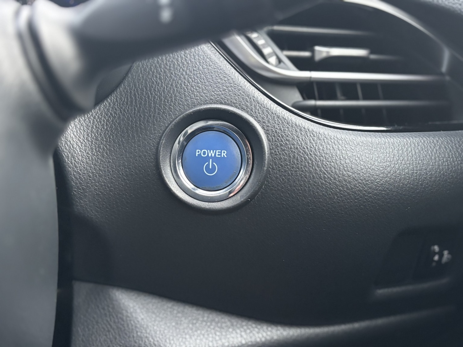 Used Toyota C-HR 2019 for sale - 76643337: Photo 49