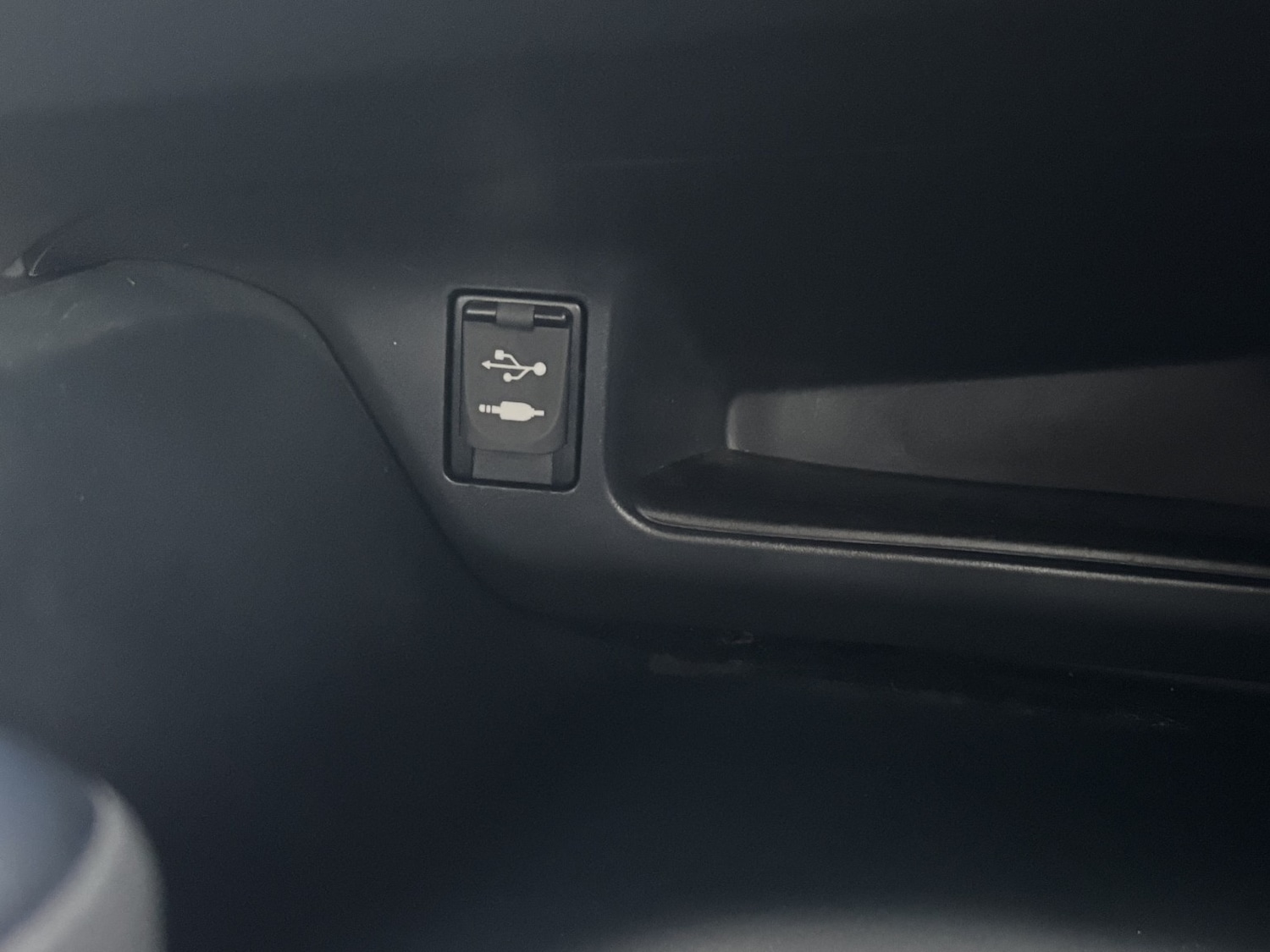 Used Toyota C-HR 2019 for sale - 76643337: Photo 52