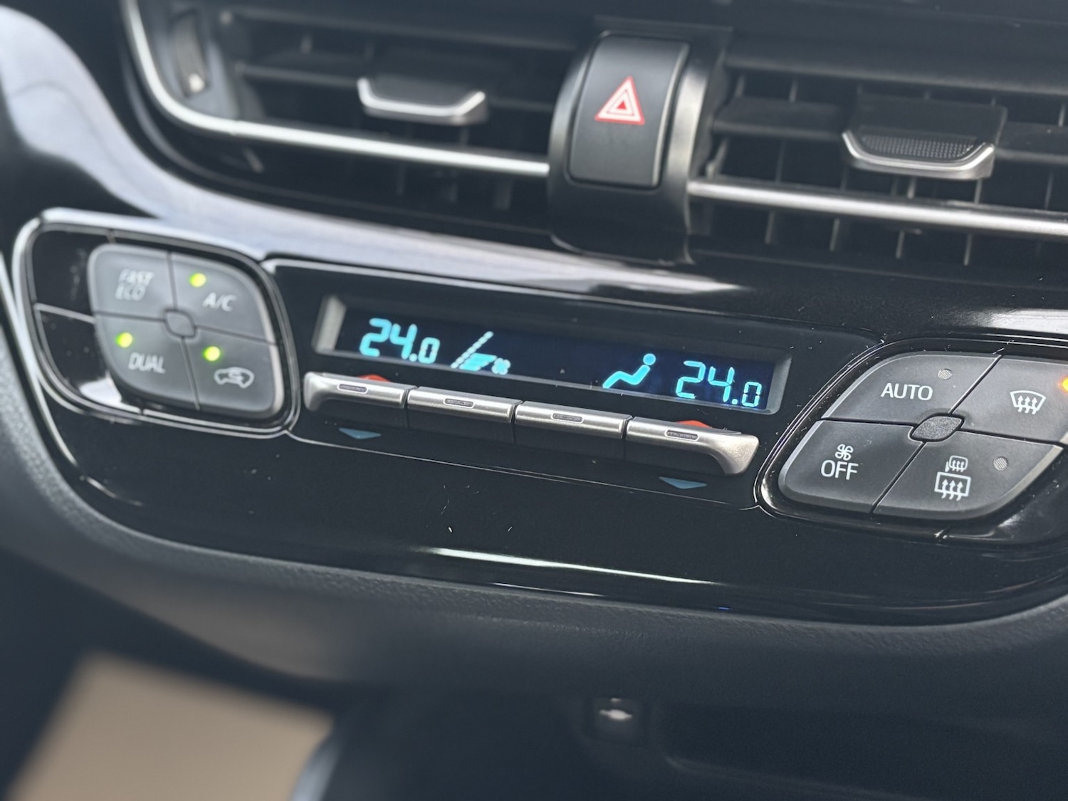 Used Toyota C-HR 2019 for sale - 76643337: Photo 53