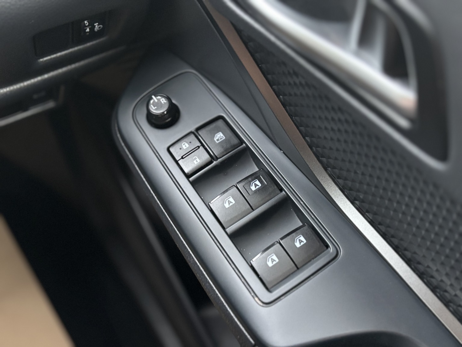 Used Toyota C-HR 2019 for sale - 76643337: Photo 58