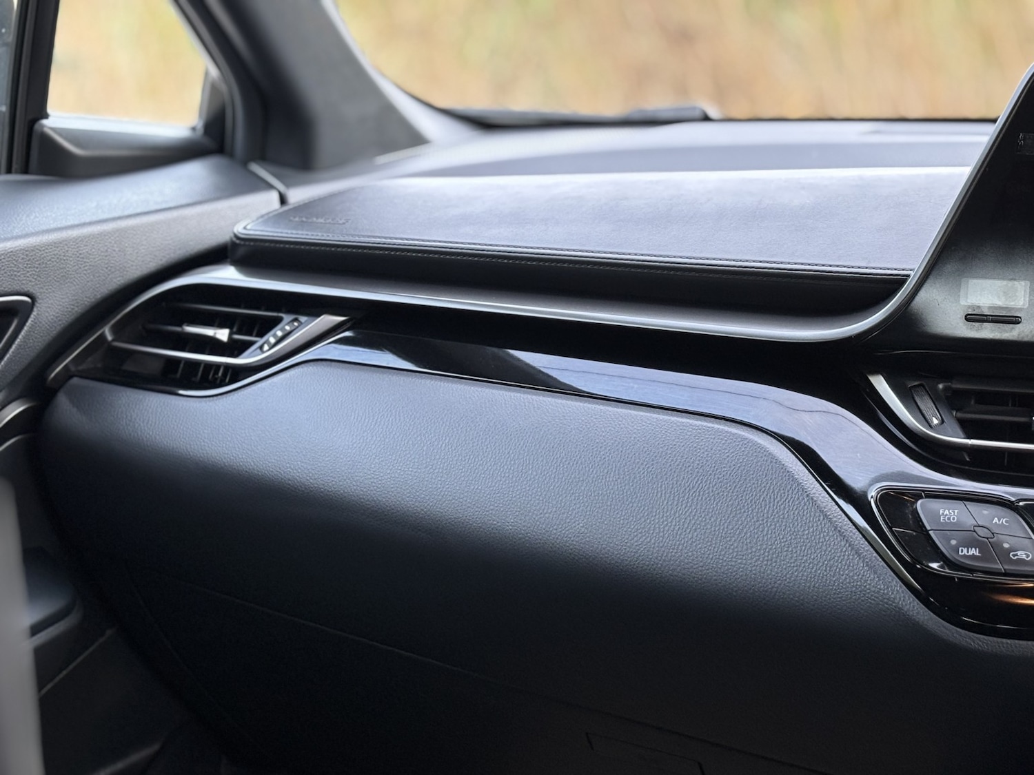 Used Toyota C-HR 2019 for sale - 76643337: Photo 59