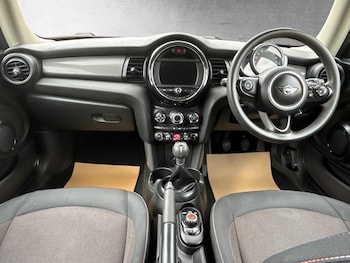 Used MINI Hatch 2018 for sale - 75913292: Photo