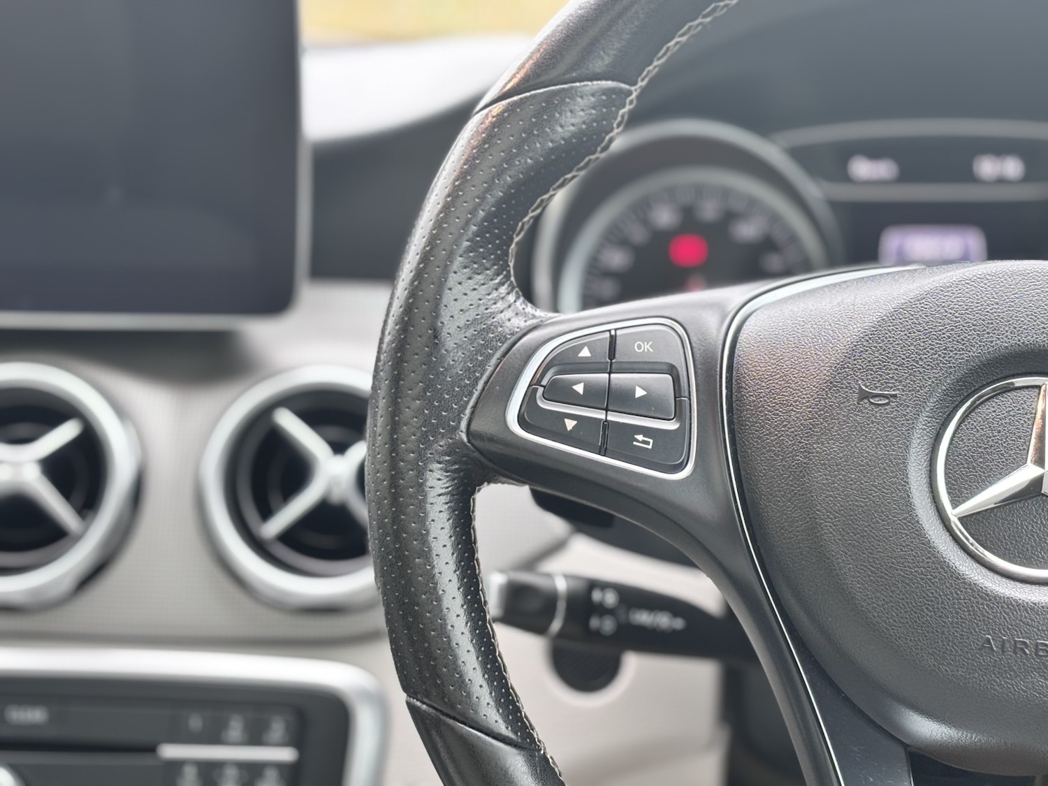 Used Mercedes-Benz GLA 2018 for sale - 77774821: Photo 46