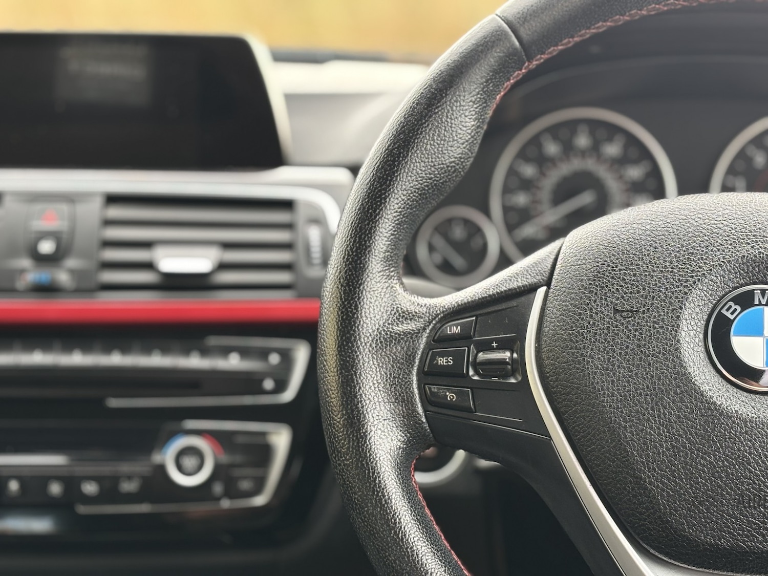 Used BMW 3 Series 2016 for sale - 76687152: Photo 37