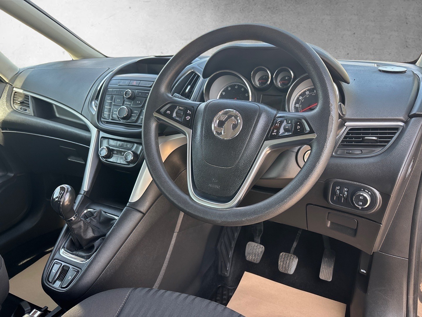 Used Vauxhall Zafira 2015 for sale - 77968667: Photo 12