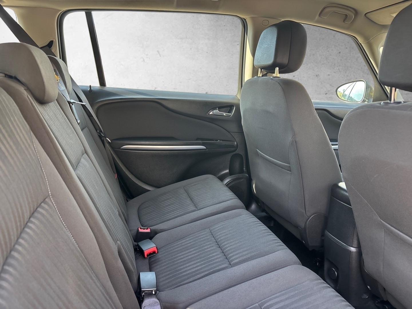 Used Vauxhall Zafira 2015 for sale - 77968667: Photo 14