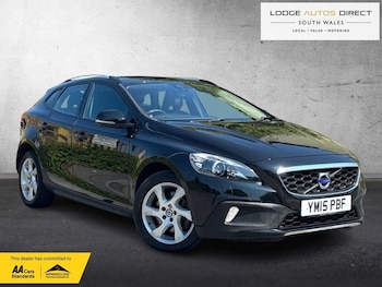 Used Volvo V40 2015 for sale - 79461856: Photo