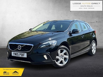 Used Volvo V40 2015 for sale - 79461856: Photo