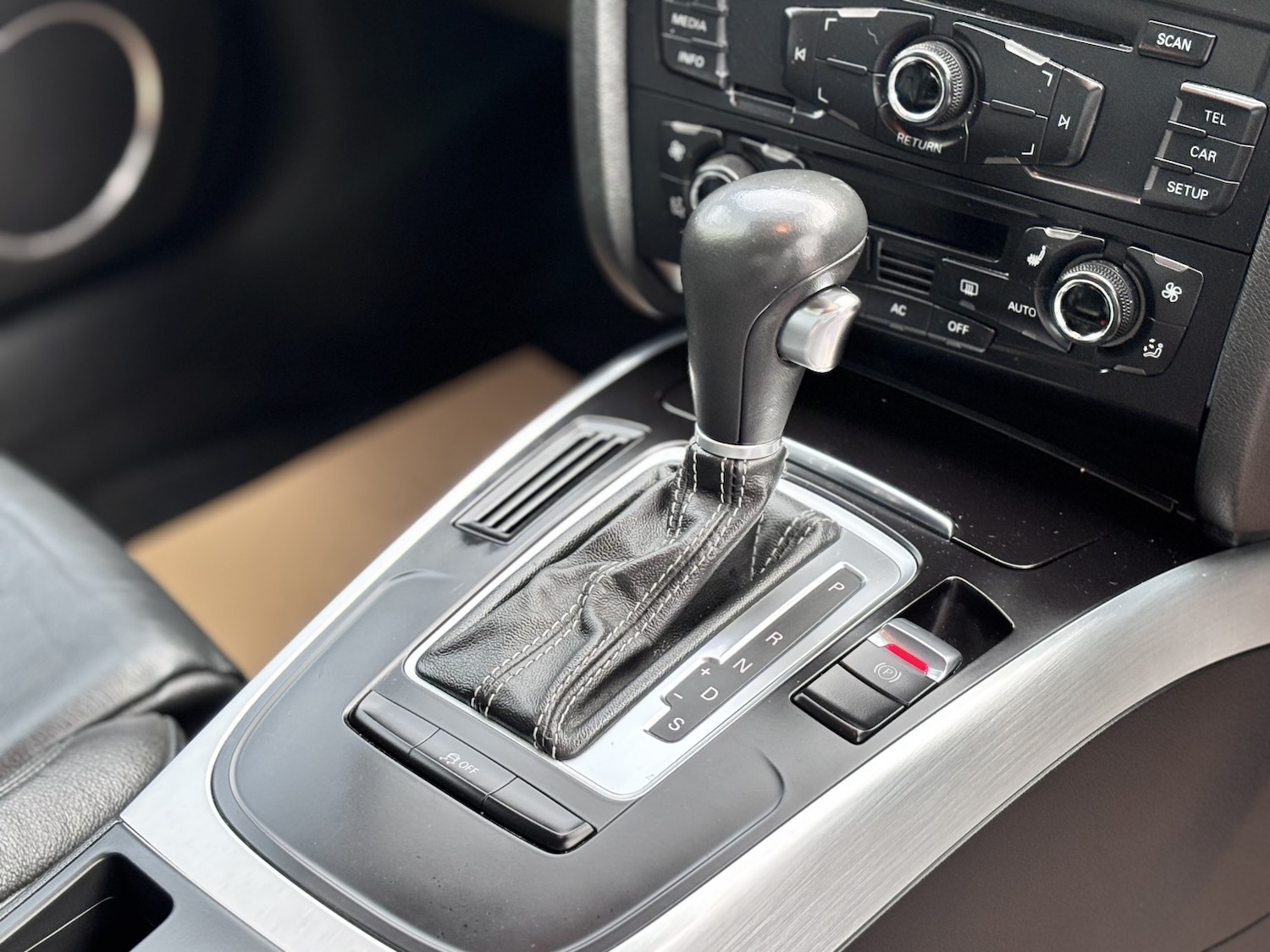 Used Audi S4 2011 for sale - 76859139: Photo 37