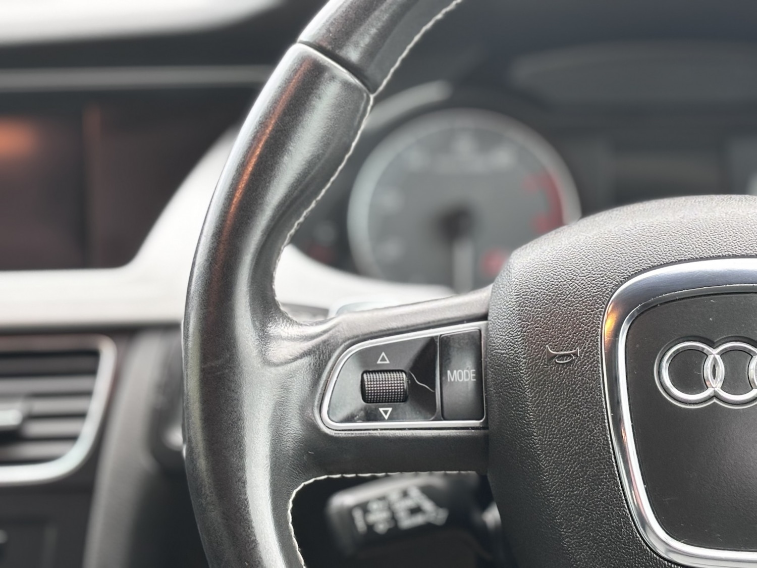 Used Audi S4 2011 for sale - 76859139: Photo 39