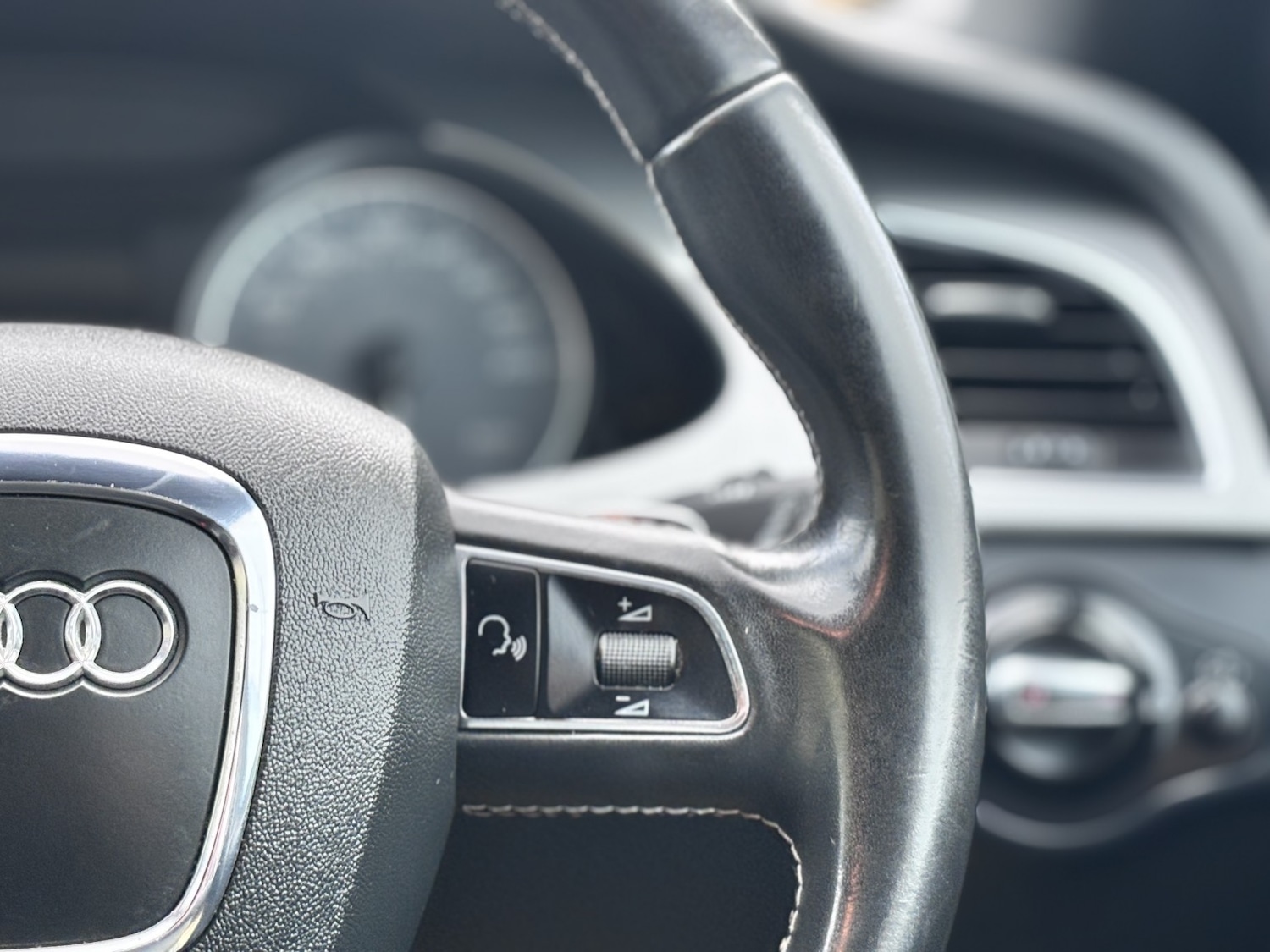 Used Audi S4 2011 for sale - 76859139: Photo 41